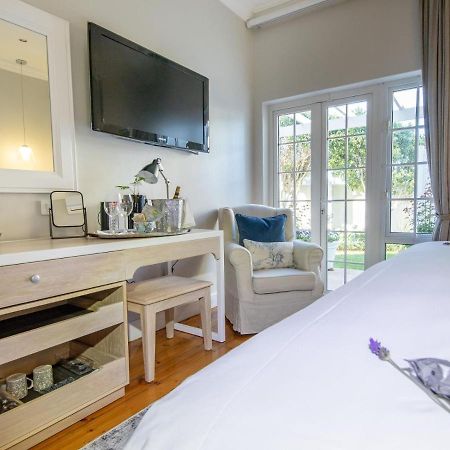 No 4 Boutique Beach House Порт-Элизабет Экстерьер фото
