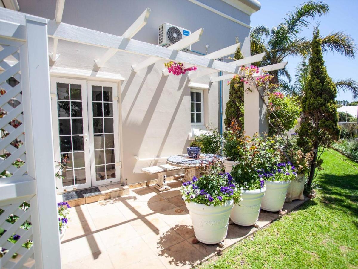 No 4 Boutique Beach House Порт-Элизабет Экстерьер фото