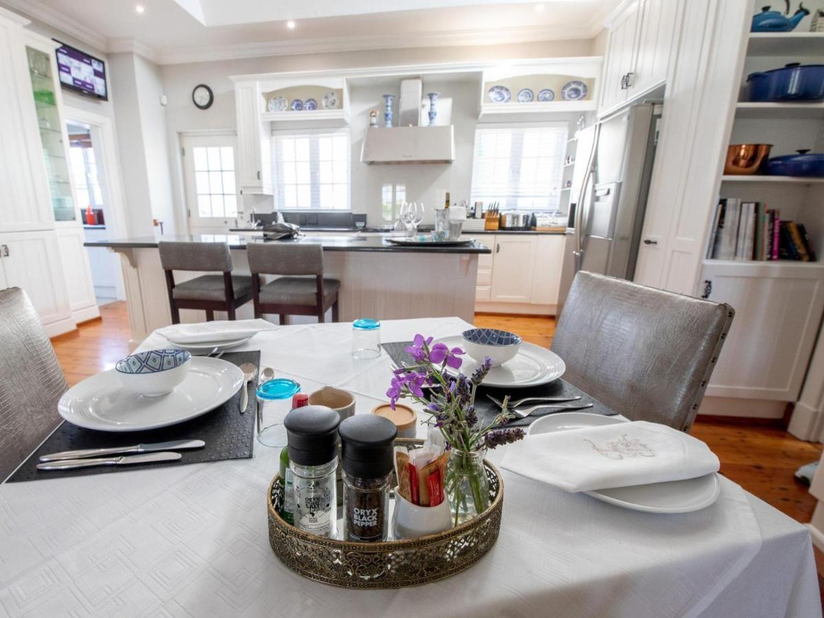 No 4 Boutique Beach House Порт-Элизабет Экстерьер фото